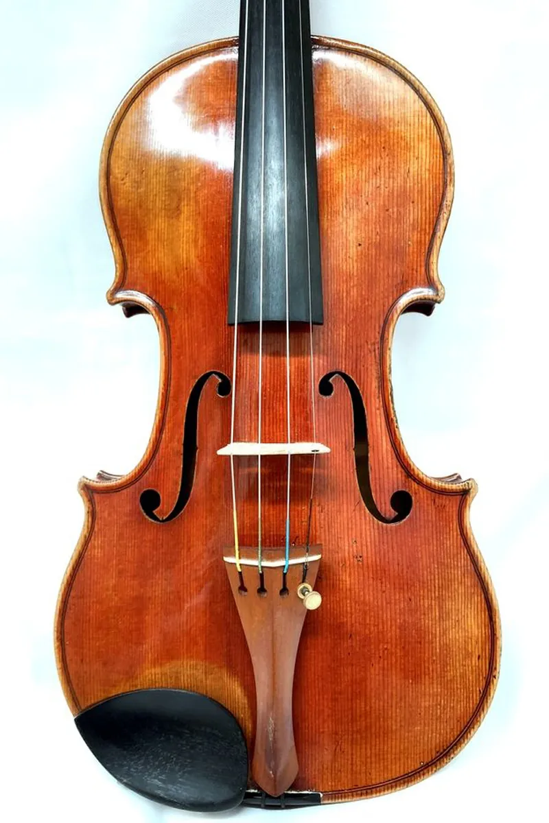Nicolas Vuillaume Violin